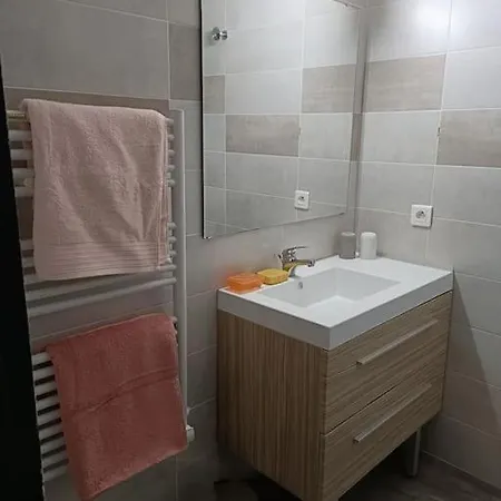 Charmante Maison De Les 2b46 בית נופש *